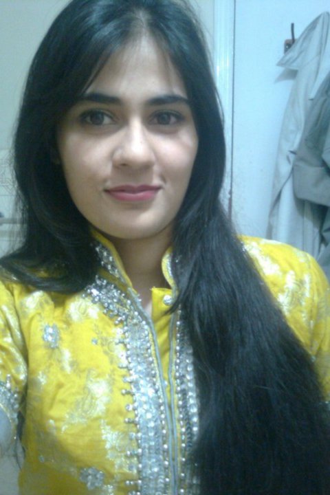 Fresh Indian And Pakistani Desi Chicks Faiza Noor Hot Pakistani Married Girl [6 Pics]