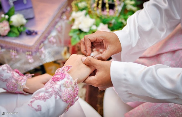Ayah Bunda Aku Sungguh Mencintainya, Tolong Berikan Restu Pernikahan Kami Ayah Bunda Aku Sungguh Mencintainya, Tolong Berikan Restu Pernikahan Kami