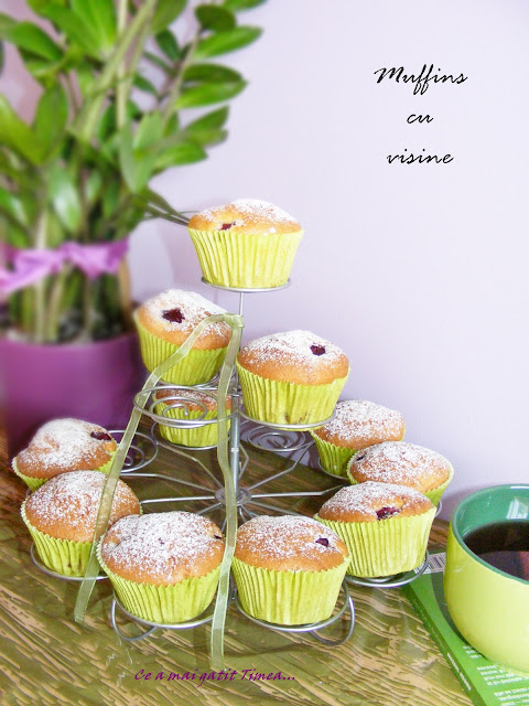 Muffins cu visine