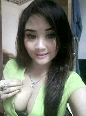 Bursa Cerita Sex: Anak Mempromosikan Ibunya Bursa Cerita Sex: Anak Mempromosikan Ibunya