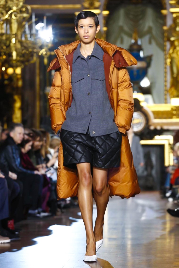 Stella McCartney Fall/Winter 2016-2017 RTW PFW stella-mccartney-fall-winter-2016-2017-collection-paris-fashion-week, stella-mccartney-fall-winter-201-2017, stella-mccartney-fall-winter-2016, stella-mccartney-fall-winter-2016-2017, stella-mccartney-fall-winter-2017, stella-mccartney-fall-winter, stella-mccartney-fall, stella-mccartney-fall-2016-2017, stella-mccartney-fall-2016, stella-mccartney-fall-2017, stella-mccartney-paris, stella-mccartney-chaussures, paris-fashion-week-2016, du-dessin-aux-podiums, dudessinauxpodiums