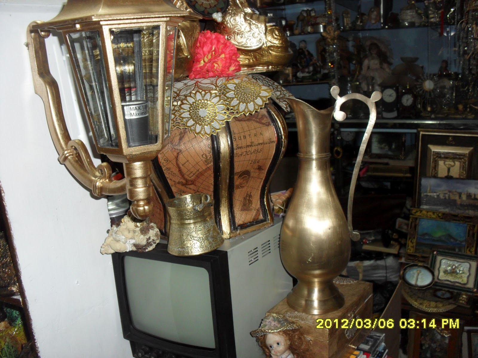 DE TODO EN ANTIGUEDADES: DE TODO EN ANTIGUEDADES