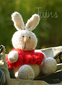 knitted bunny, knitted rabbit, knitted toy