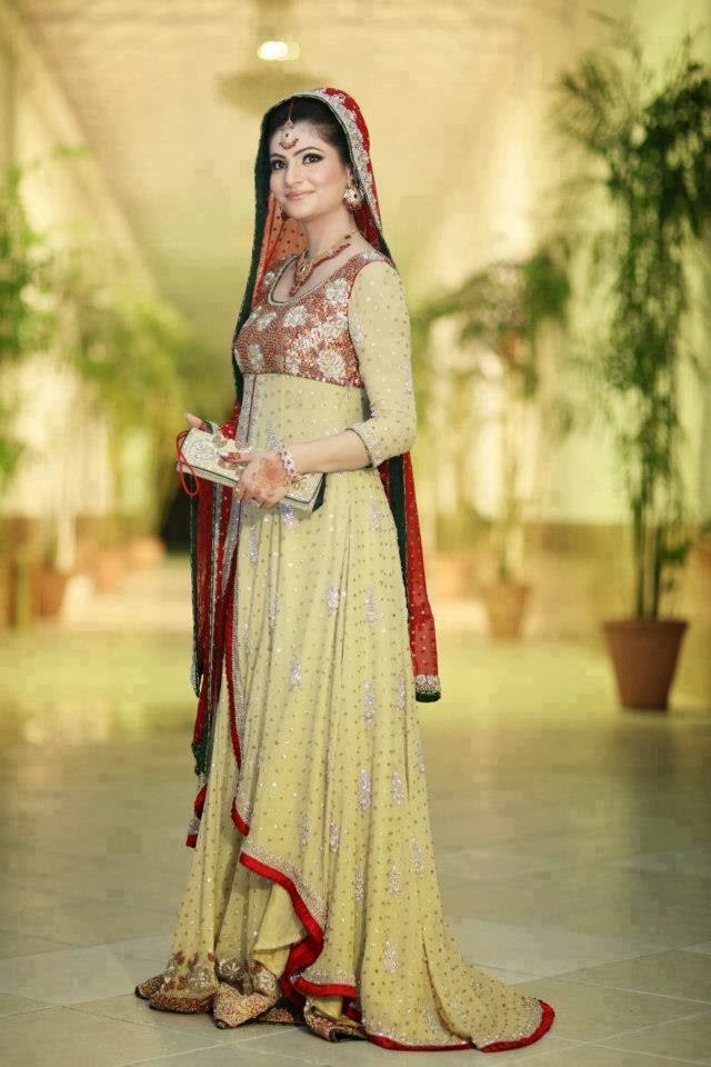 World Fashion Latest Awesome Engagement Dresses Collection 2014 For Girls