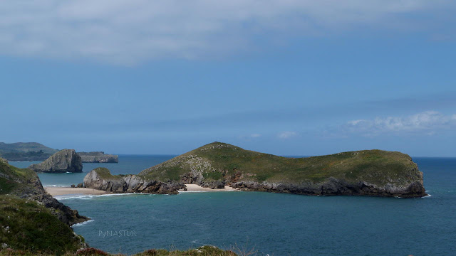 Islote y Playa de Almenada - Llanes - Asturias Islote y Playa de Almenada - Llanes - Asturias