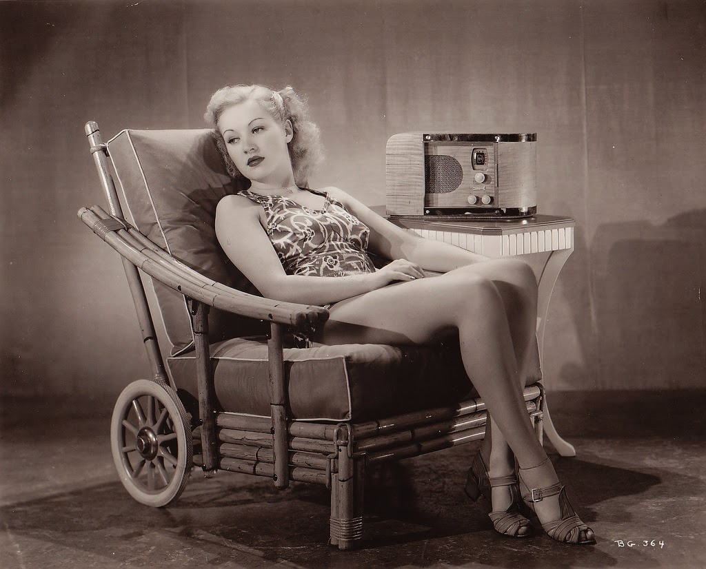 The Girl With The Million Dollar Legs 25 Beautiful Vintage Portraits Of Betty Grable In The