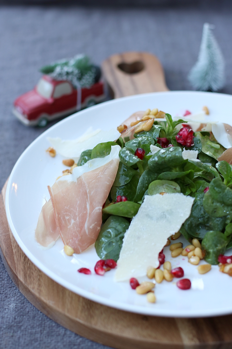 Wolkenfees Küchenwerkstatt: Winterlicher Feldsalat mit Granatapfeldressing