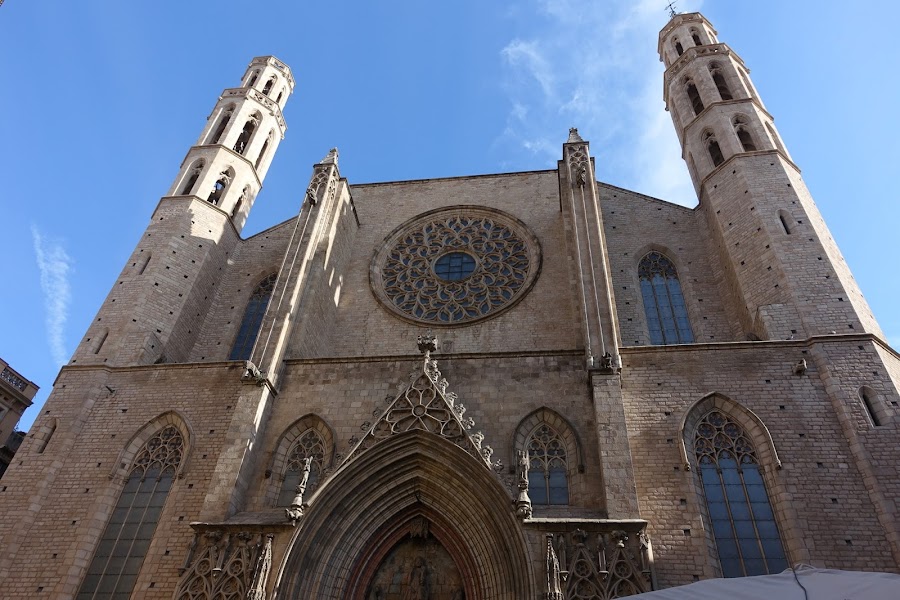 サンタ・マリア・ダル・マル教会（La església de Santa Maria del Mar）