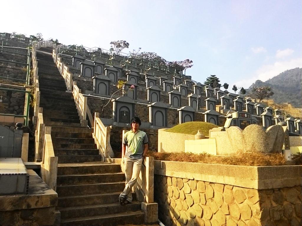 Taman Makam Quilling di Cariu Jonggol Pejalan Muslim