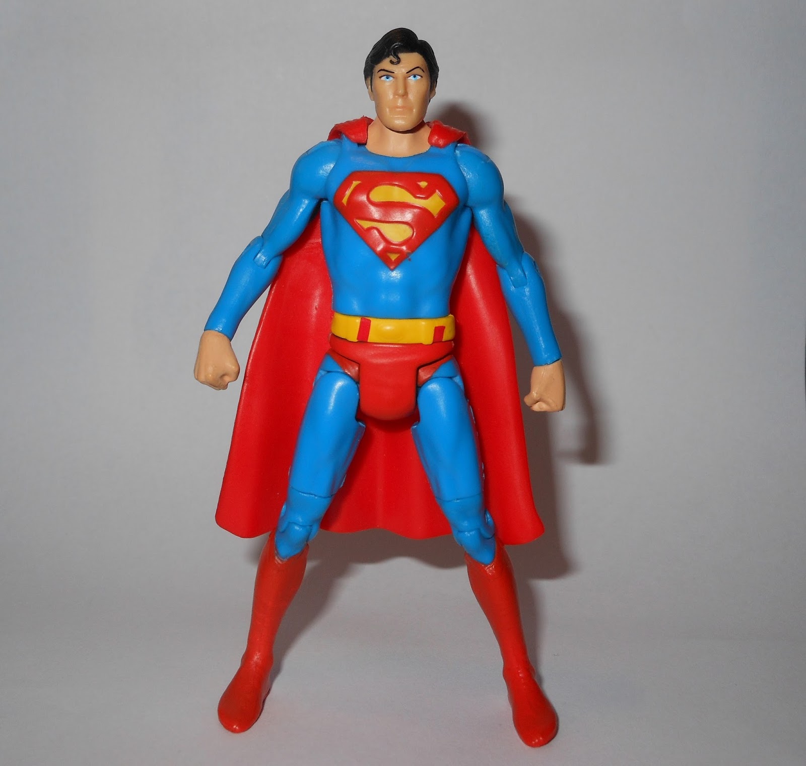 DC Comics Super Héroe Showdown 5 Pack Multiverse Figura De Acción-Superman