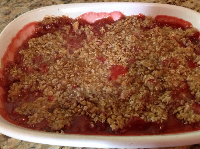 Baked Delicious Rhubarb Strawberry Crisp Recipe 