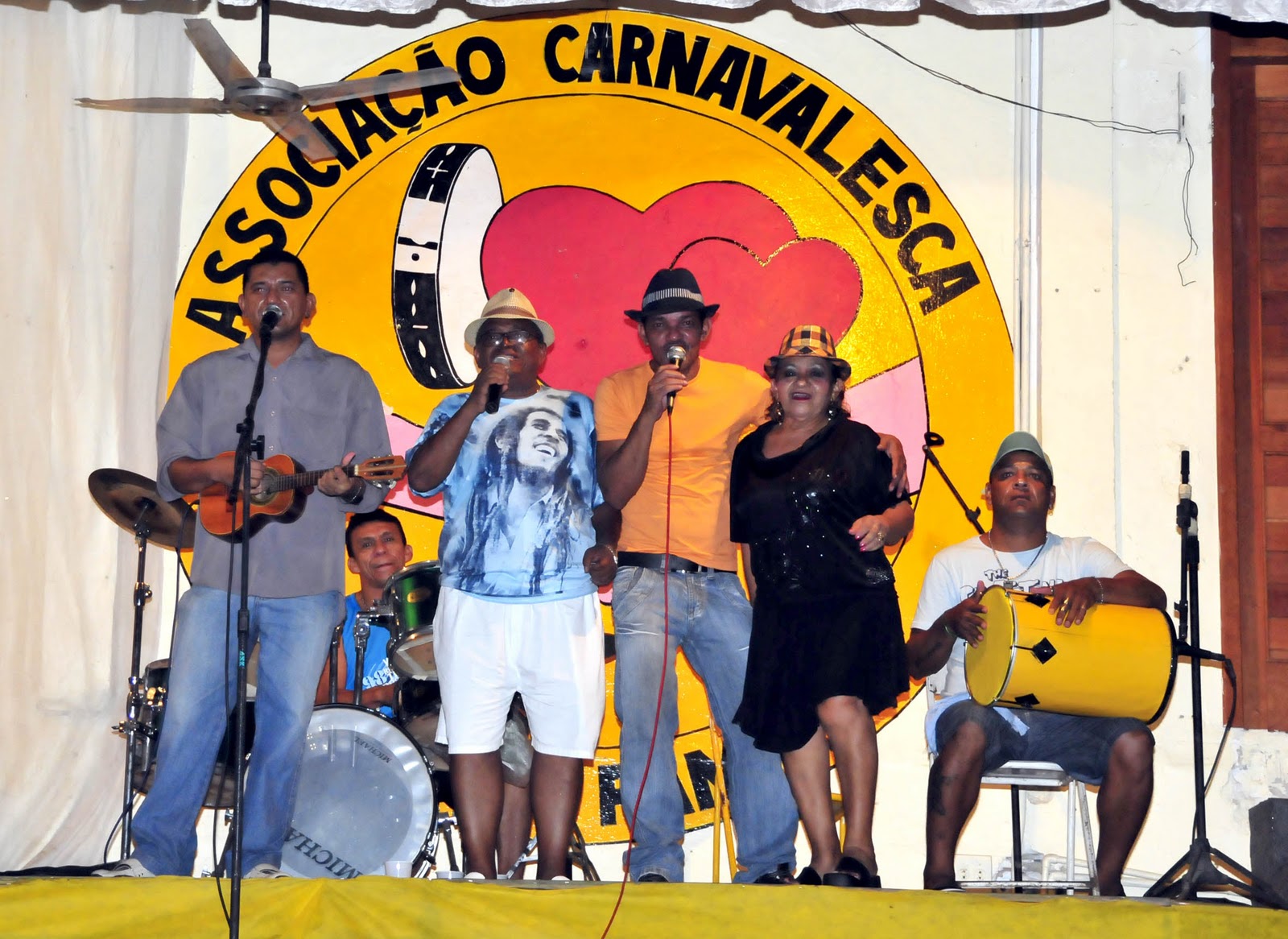 A GRANDE FAMILIA Samba no Coração
