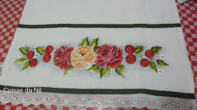 pintura de rosas e cerejas