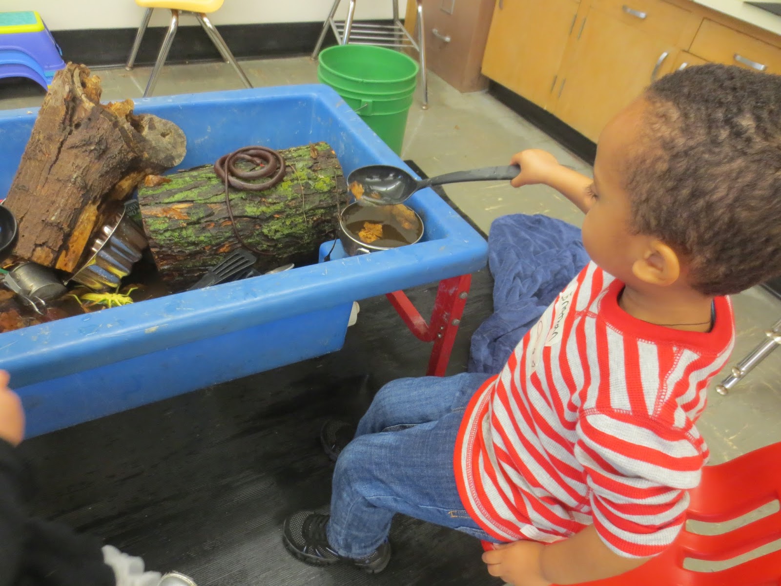 SAND AND WATER TABLES SWAMP III