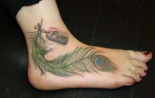 foot green feather tattoo with name isimli yeşil tüy dövmesi foot green feather tattoo with name isimli yeşil tüy dövmesi