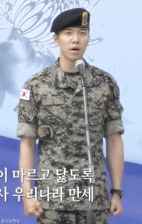 오늘자 이승기 | 인스티즈