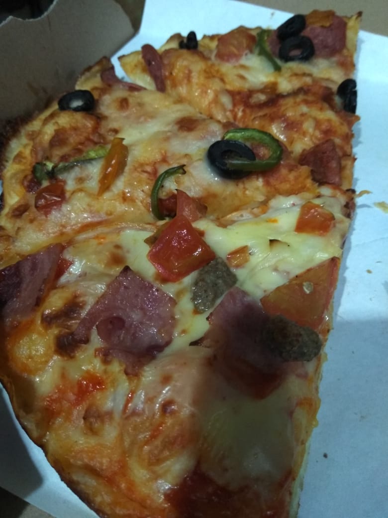 Review Domino's Pizza (Tangerang); Good Value, Good Pizza.