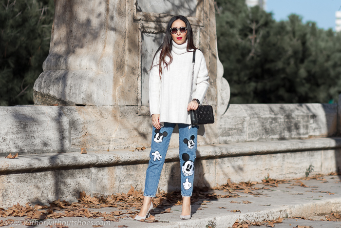 Mierda acoso Privilegiado Jeans con parches de la colección Mickey Mouse de Zara | With Or Without  Shoes - Blog Influencer Moda Valencia España