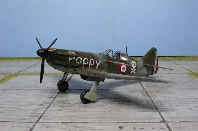 Dewoitine D.520 Warthunder Maquette Tamiya du Dewoitine D.520 Warthunder au 1/48.