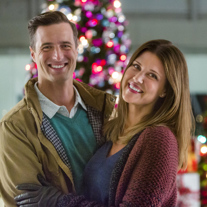 Dad of Divas' Reviews Movie Review 'Tis the Season for Love