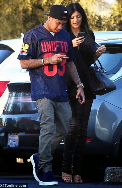 2 Photos: Kylie Jenner and 'boyfriend' Tyga enjoy romantic lunch