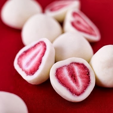 strawberries-Greek-yogurt-freeze