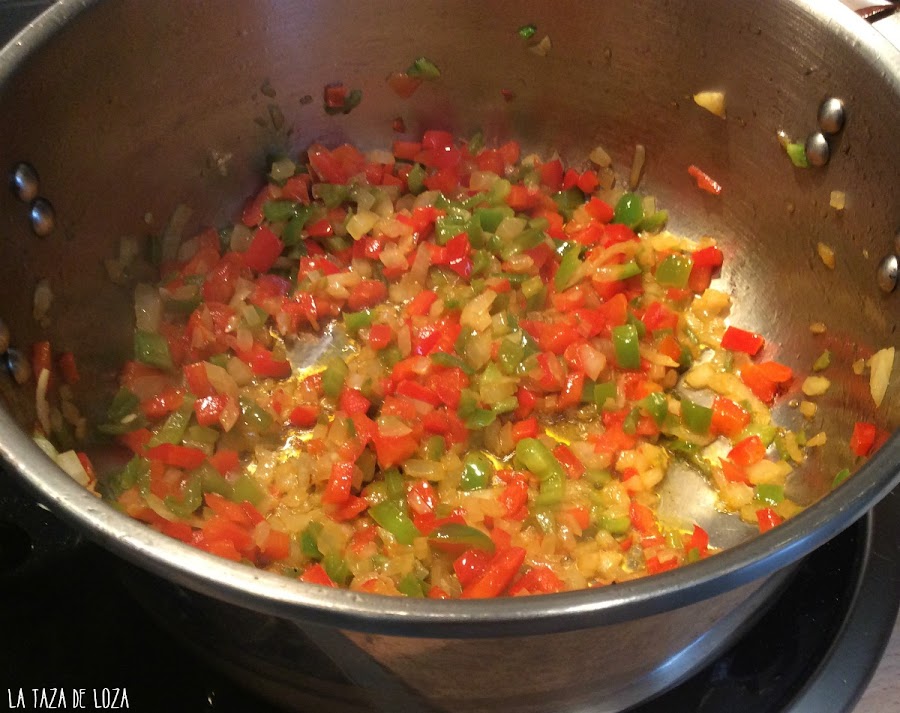 pimientos-rojos-verde-cebolla-ajos