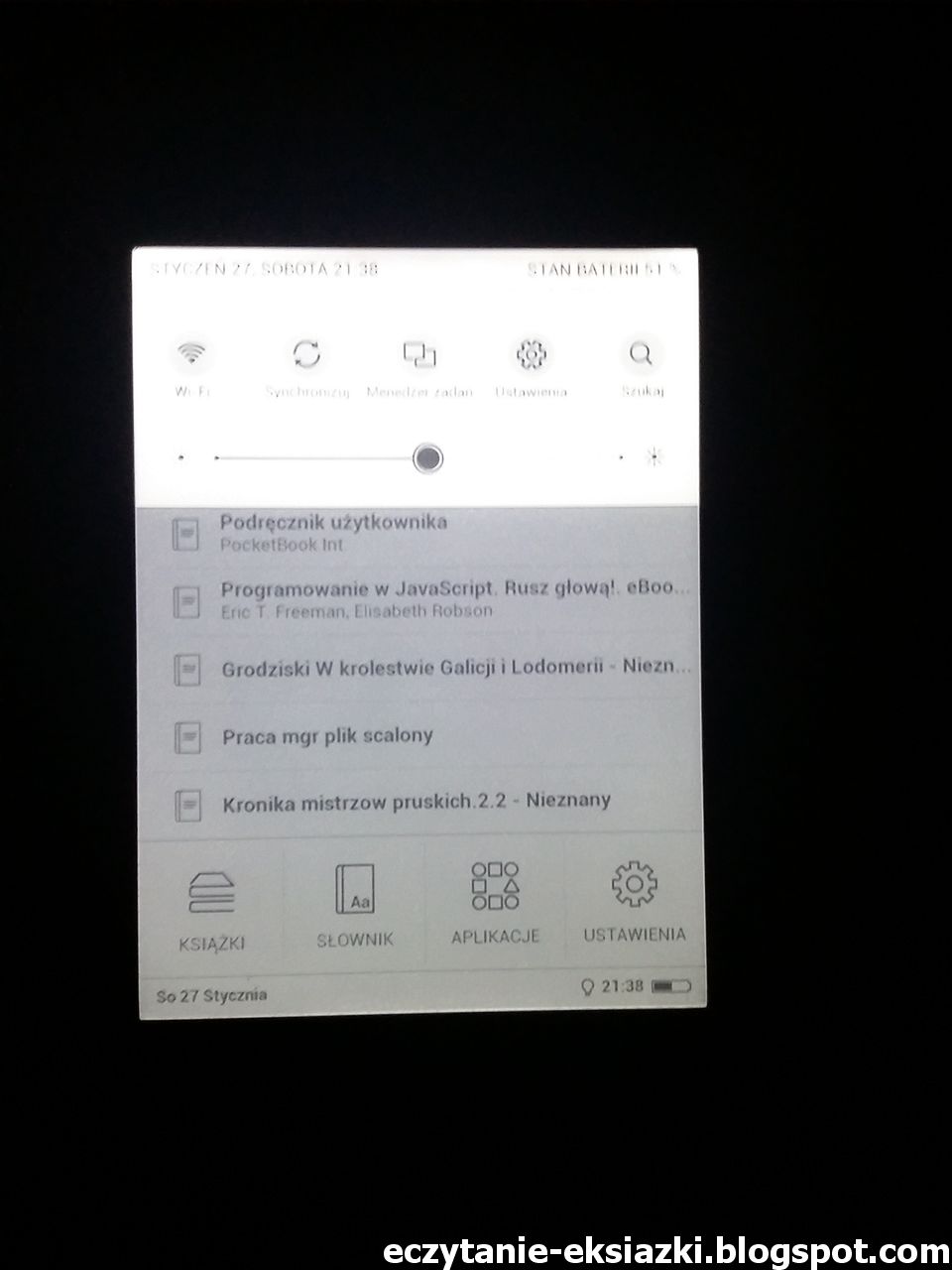 PocketBook Basic Lux - podświetlenie na średnim poziomie