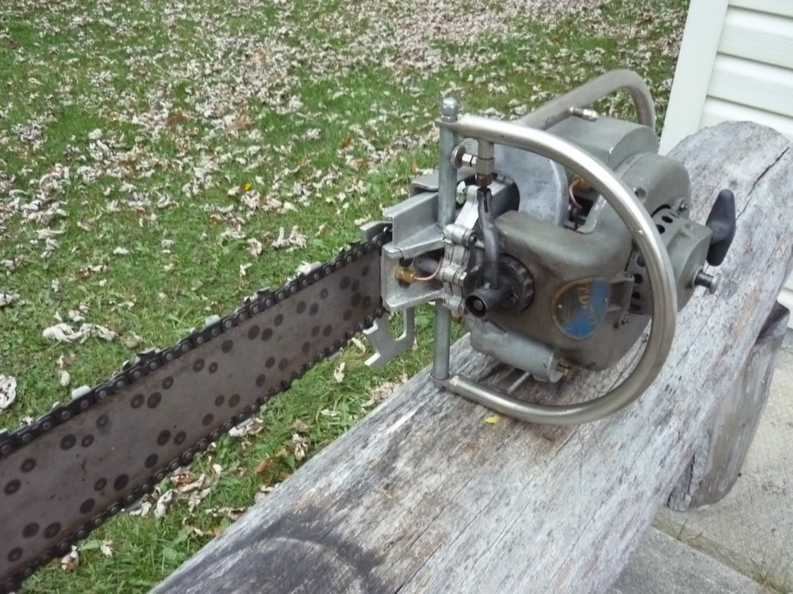 VINTAGE CHAINSAW COLLECTION S (DIESEL).