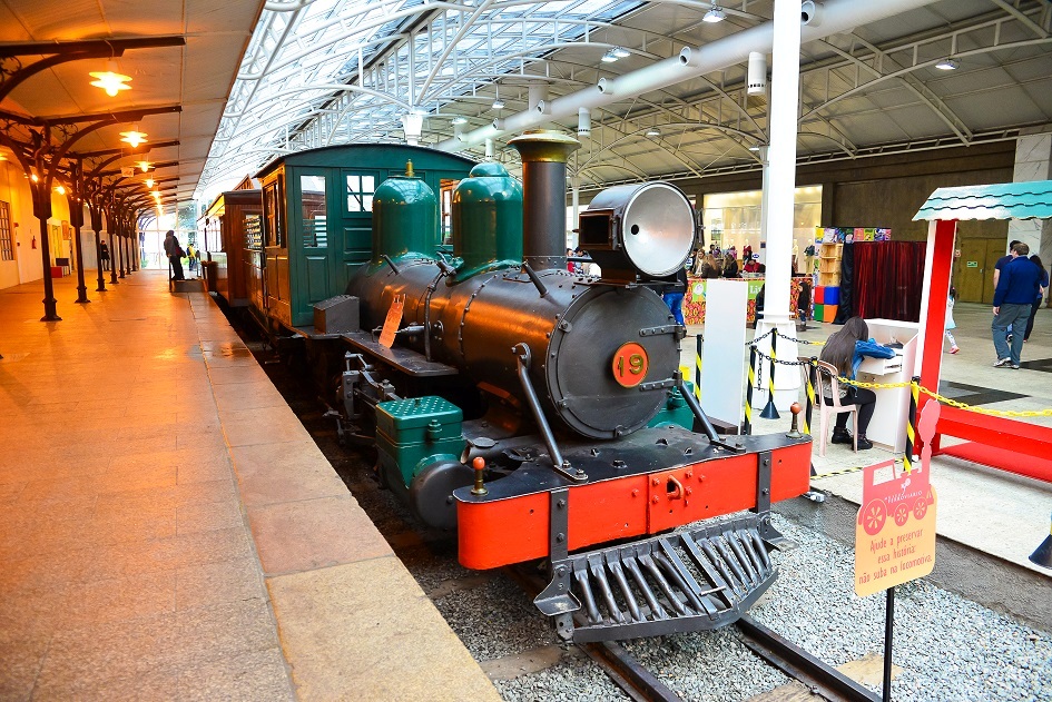 Thomas e Seus Amigos Merlin Mini Trem - Trenzinho Brinquedo em Promoção na  Americanas