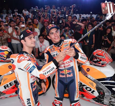 Marquez & Pedrosa Selfie Marquez & Pedrosa Selfie