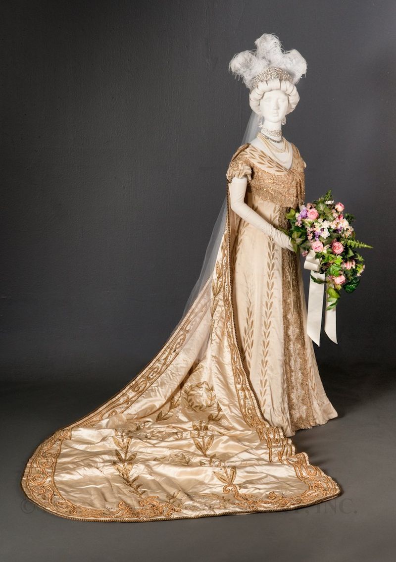 Court dress 18th century picture
