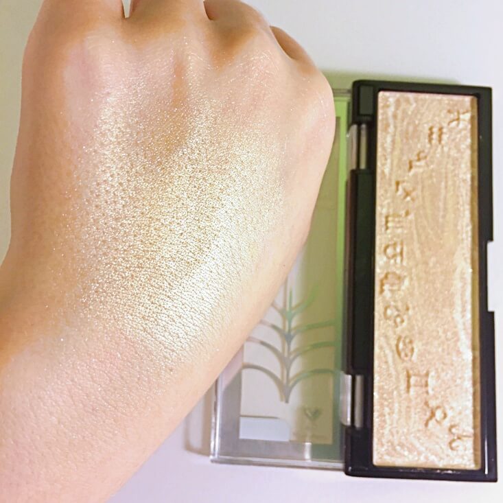 wet n wild megaglo Highlighting Bar Earth swatch wet n wild megaglo Highlighting Bar Earth swatch