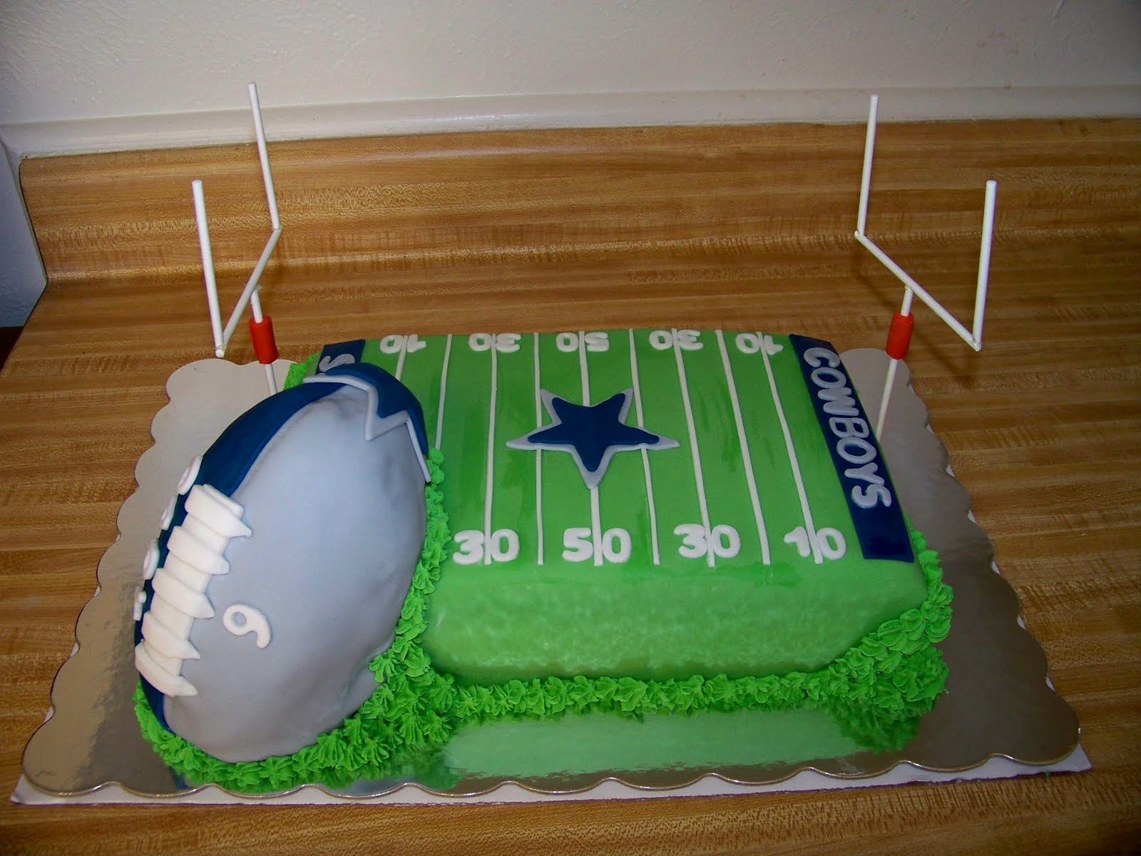 BB Cakes Dallas Cowboys Cake