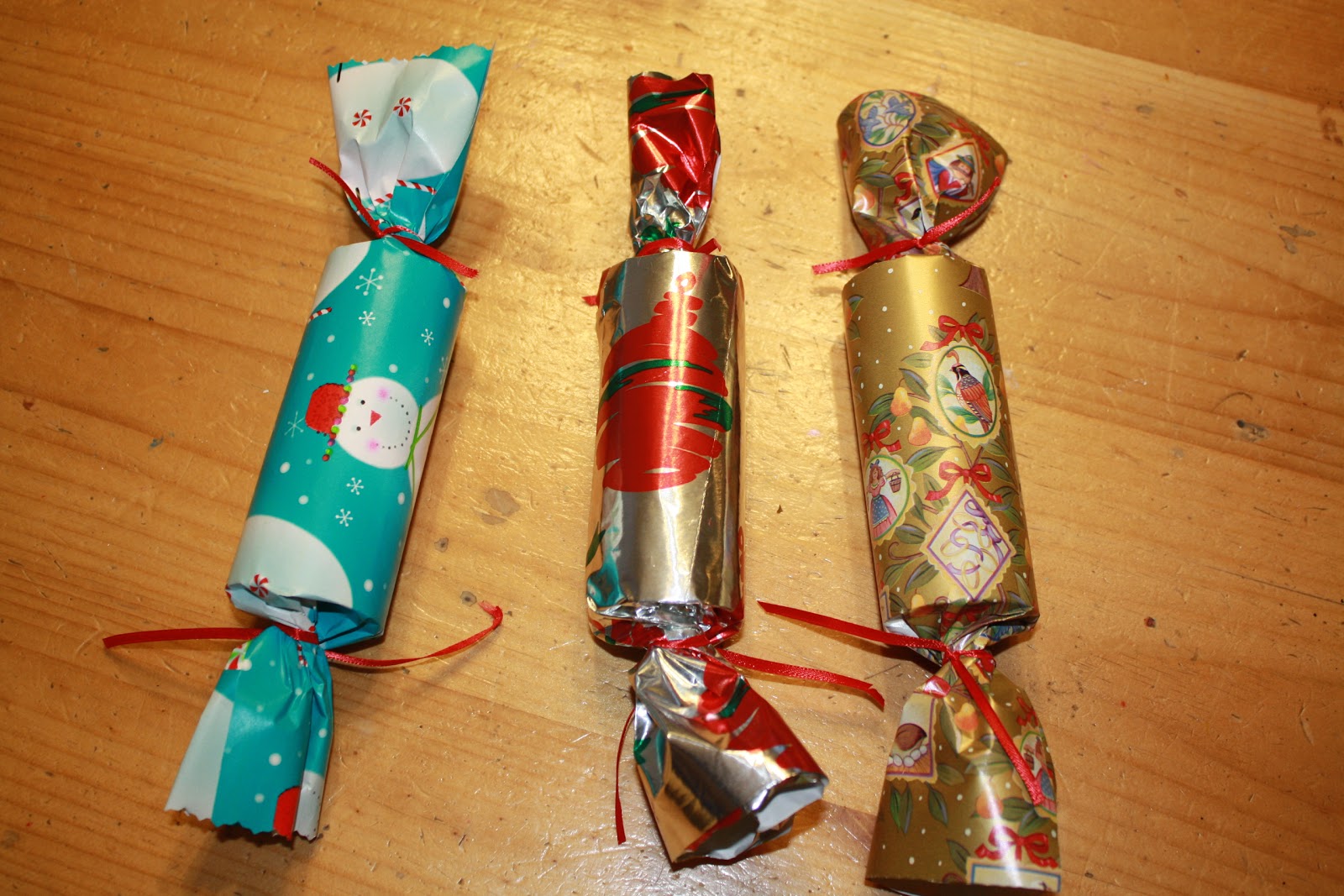once-upon-a-family-english-christmas-crackers