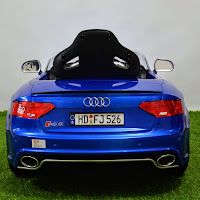 mobil mainan aki juniuor audi rs5 lisensi