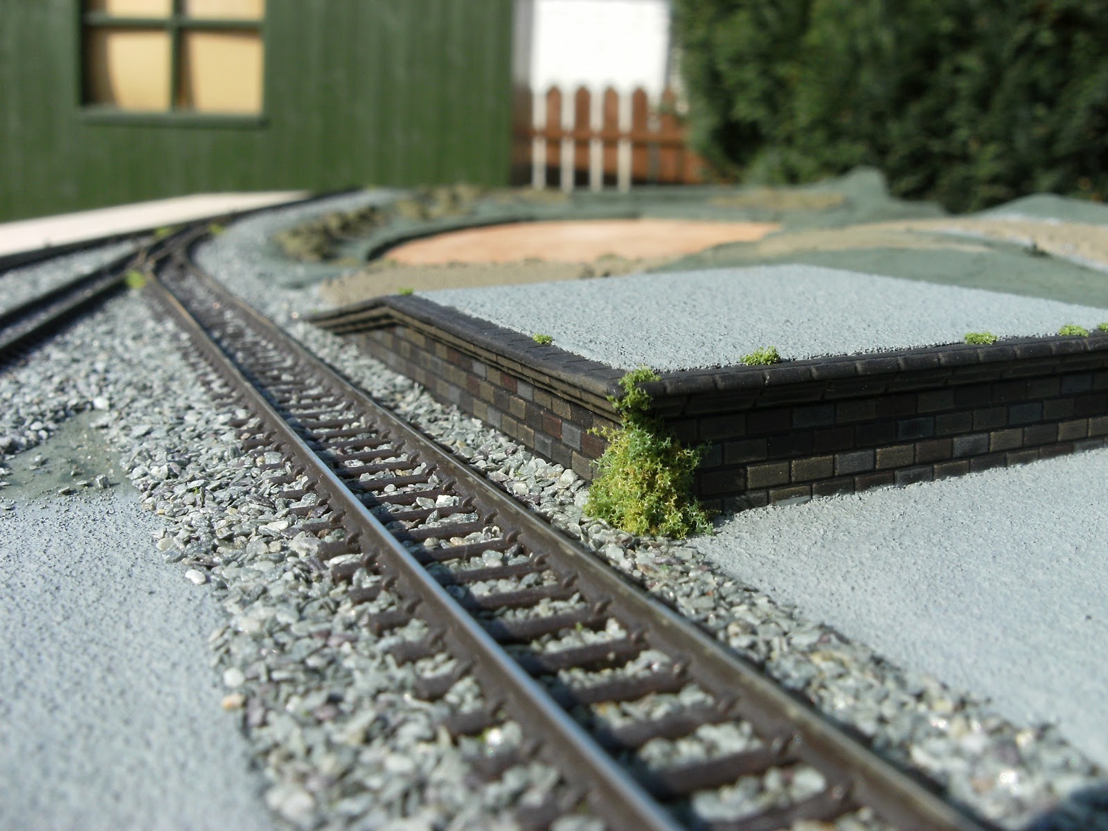 FS065A001 Foam Inlay H0 Gauge - Vertical - 5 Slots For Model Railway