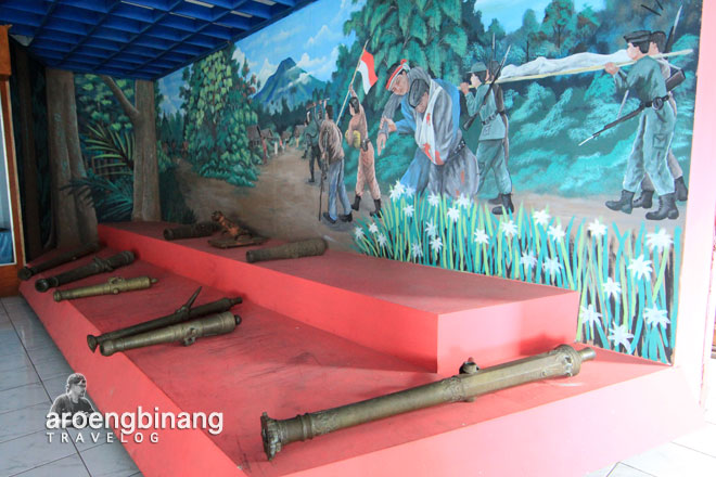 meriam kuningan museum negeri provinsi sulawesi utara manado