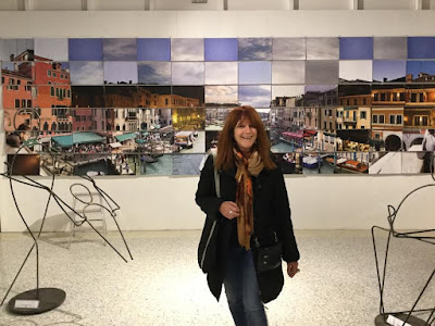 Cat Bauer in front of the Rivus Altus panorama - Photo: Max Farina Cat Bauer in front of the Rivus Altus panorama - Photo: Max Farina