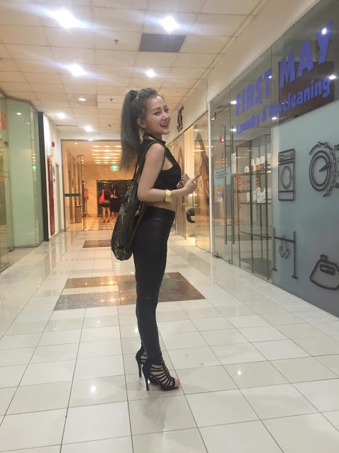 Em này biểu diễn ở đâu vậy nhỉ
