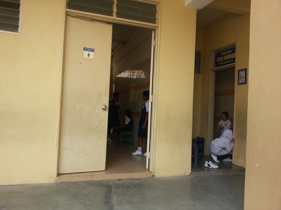 Anak Sungai Derhaka Gambar Murid Bukan Diarah Makan Di Dalam Anak Sungai Derhaka