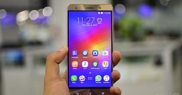Harga ASUS Zenfone 3 Deluxe ZS570KL baru di Indonesia Harga ASUS Zenfone 3 Deluxe ZS570KL baru di Indonesia