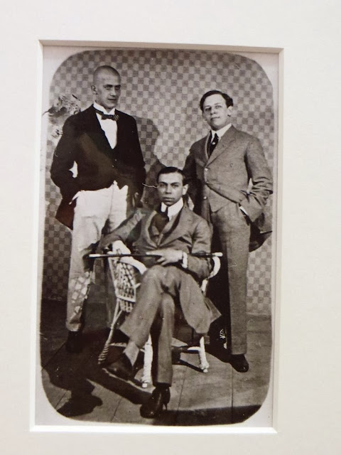 Fotograf anonim - Oskar Kokoschka(stanga), Max Oppenheimer, Ernst Reinhold (1909)