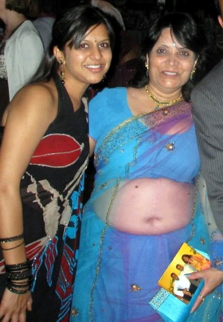 Desi Real Life Aged Aunty Fleshy Fat Round Belly And Navel Show