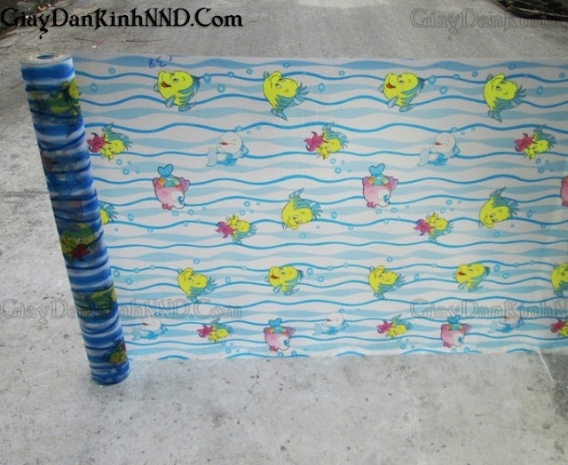 Mẫu decal hình con cá đa sắc mà đang tung tăng bơi lội Mẫu decal hình con cá đa sắc mà đang tung tăng bơi lội