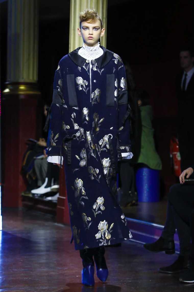 Kenzo Fall/Winter 2016-2017 RTW PFW kenzo-fall-winter-2016-2017-collection-paris-fashion-week, kenzo-fall-winter-2016-2017, kenzo-fall-winter-2016, kenzo-fall-winter-2017, kenzo-fall-winter, kenzo-fall, kenzo-fall-2016-2017, kenzo-fall-2016, kenzo-fall-2017, kenzo-automne-hiver, kenzo-automne-hiver-2016-2017, kenzo-automne-hiver-2016, kenzo-automne-hiver-2017, paris-fashion-week-2016, dudessinauxpodiums, du-dessin-aux-podiums