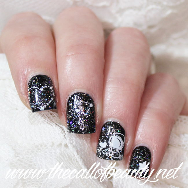 Black and White Space Manicure