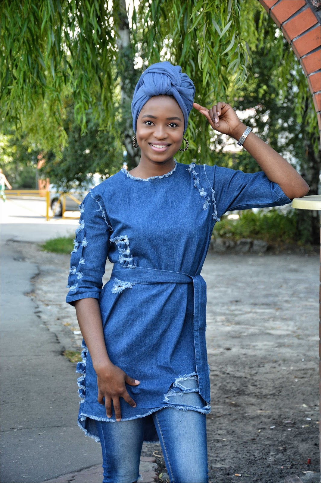 DIMPLEKHADI: HOW I WORE MY RIPPED DENIM DRESS