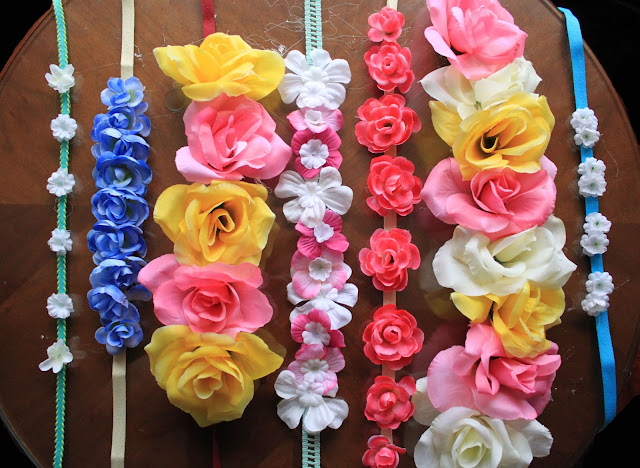 Blogger Mash Elle makes a flower crown for less , easy floral crown for festival, beautiful floral crown fashion