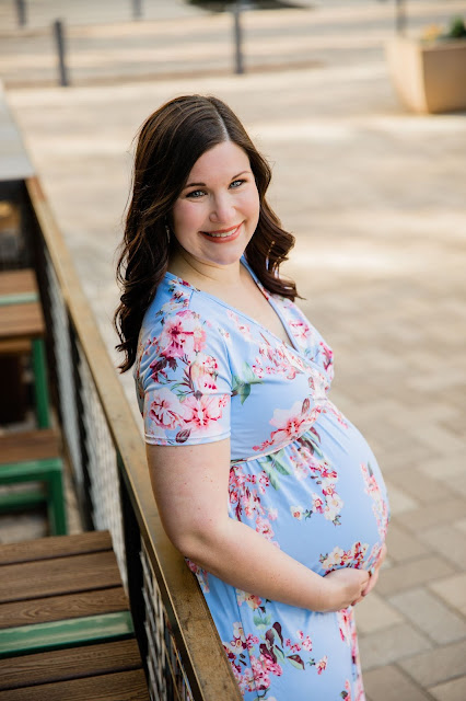 Maternity Pictures Tips - The Mrs. & Co.